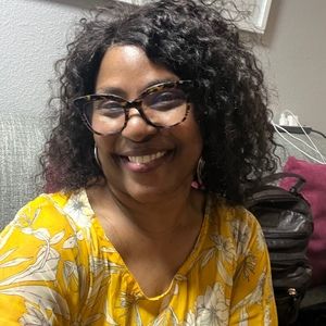 Meet your Posher, Frances